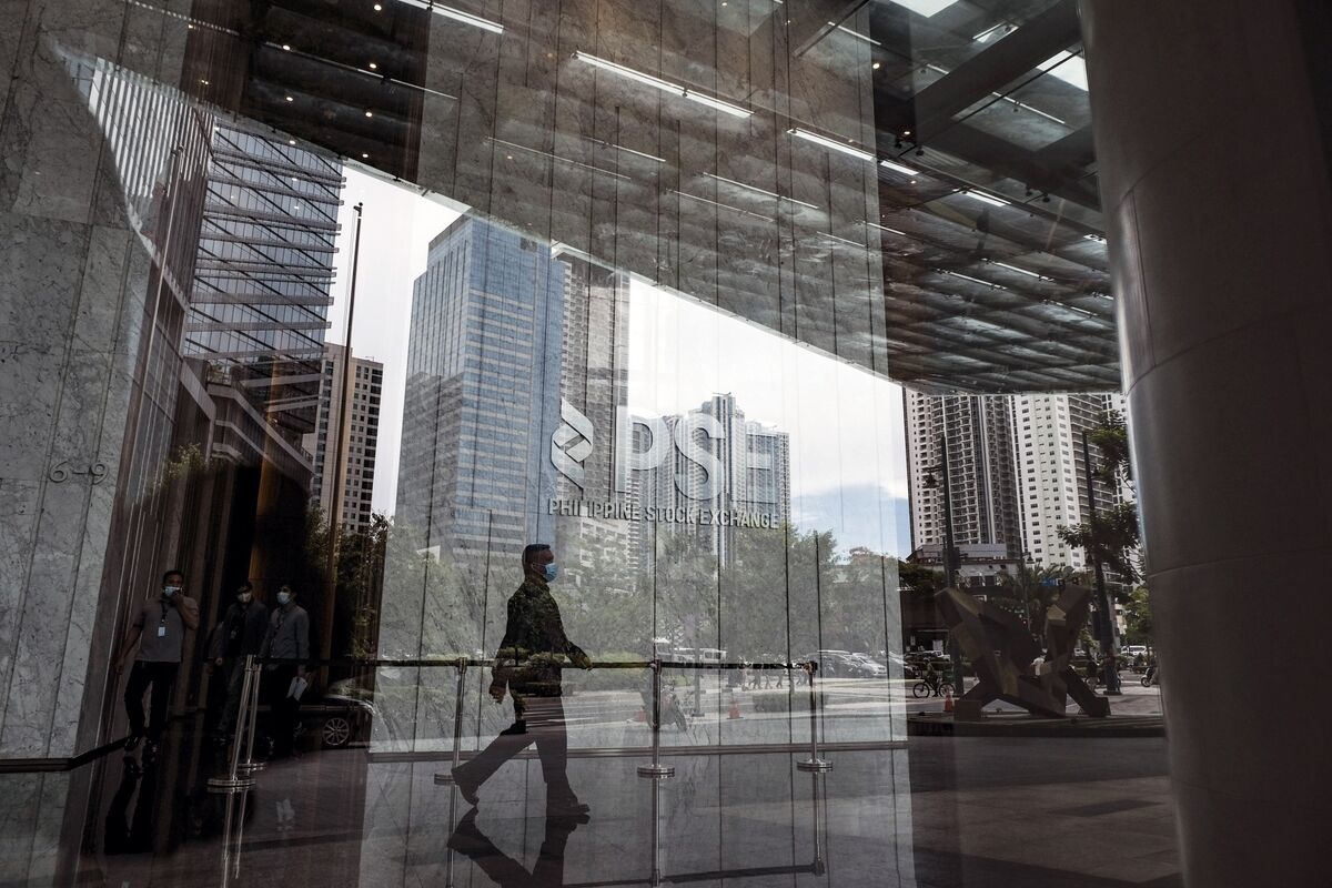 Philippine Benchmark Index Declines 20% From October High