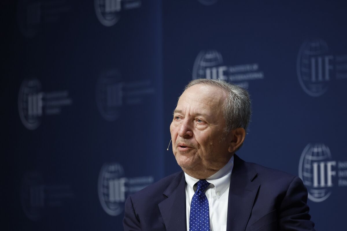 Summers Says Debt Surge From Trump Plan Will Undermine US Power