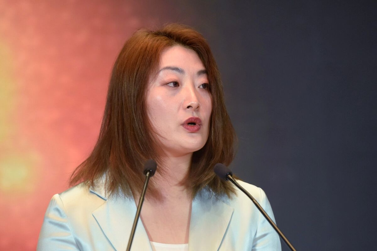 China Beverage Heiress to Appeal Over $1.8 Billion Account