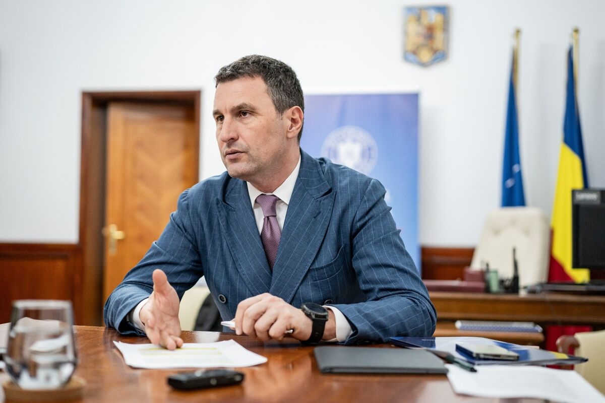 Romania Will Need to Move Quickly on Reforms, Finance Chief Says