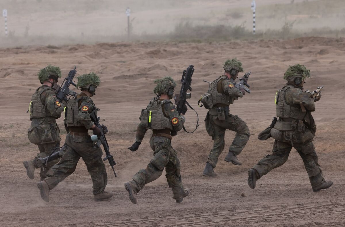 NATO Wants Germany to Provide 40,000 Additional Troops