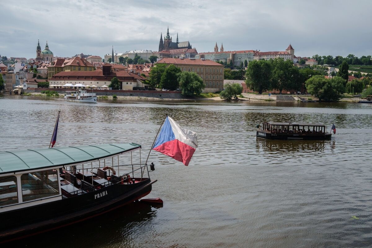 Hot Czech Housing Market Poses an Inflation Problem