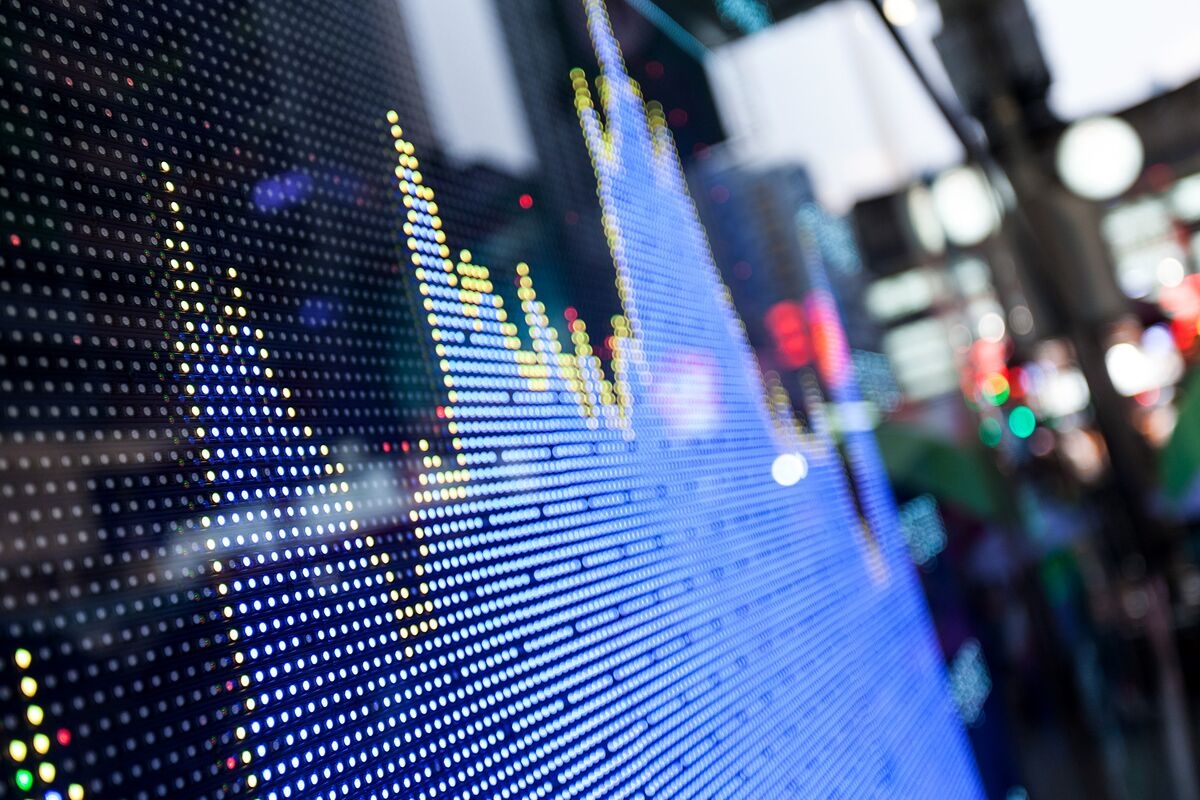 Earnings Tweak for Tariffs Draws Scrutiny to Urbaser's Debt Sale