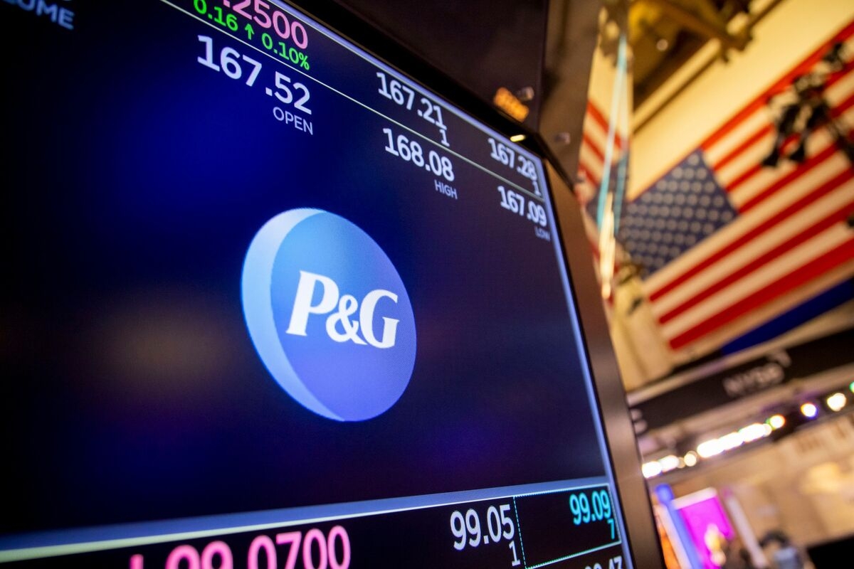 P&G Plans to Cut 15% of Office Jobs Over Next Two Years