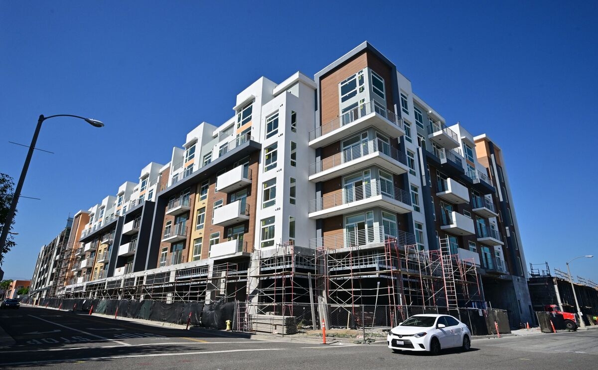 US Renters Face Storm of Rising Costs
