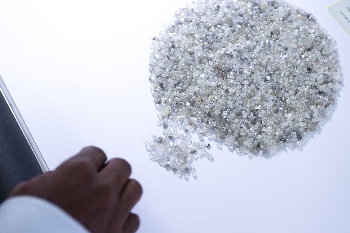 Citi Sees Botswana Devaluing Currency Again as Diamond Prices Slump