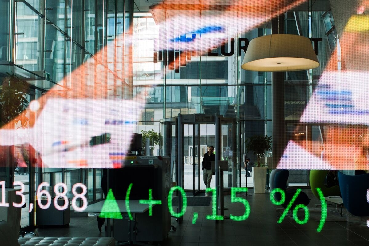 European Shares Rebound on Ukraine Hopes; Zealand Pharma Surges