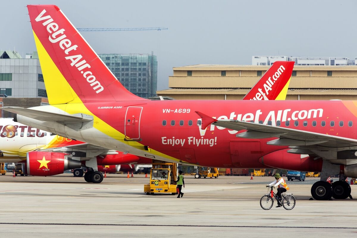 VietJet Poised to Order About 100 More Airbus Jets at Paris Show