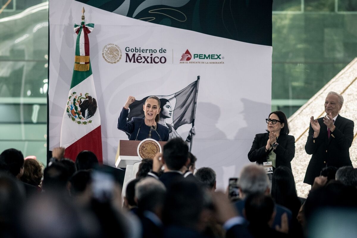 Investors Bet Sheinbaum Can Rescue Pemex Where Others Failed