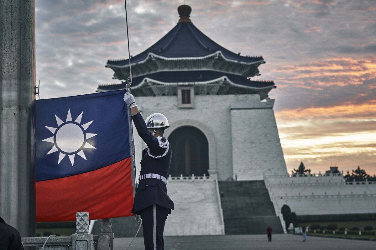 US Lawmakers' Talks With Top Taiwan Official Risk Irking China