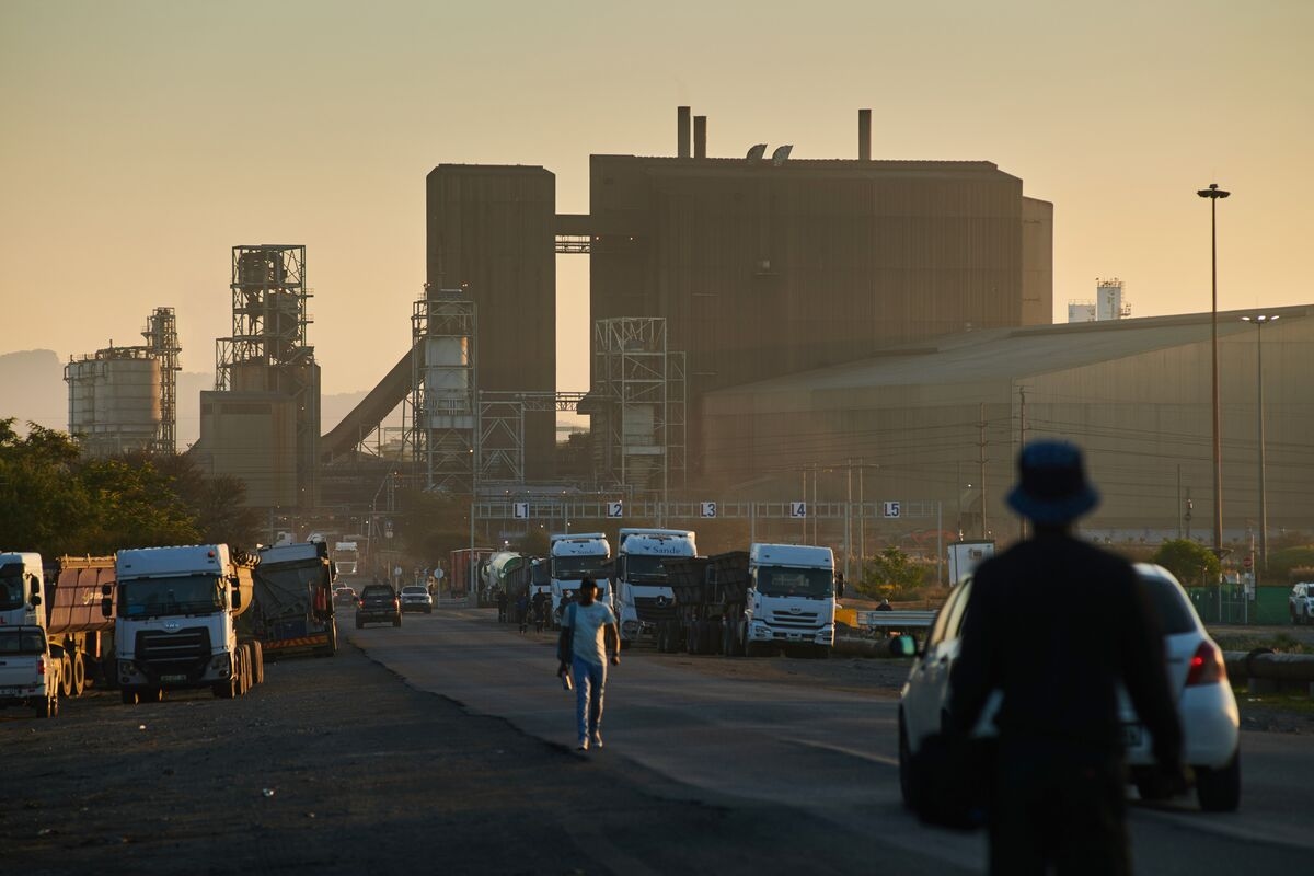 Key Data Suggests South Africa GDP Grew for Third Straight Quarter