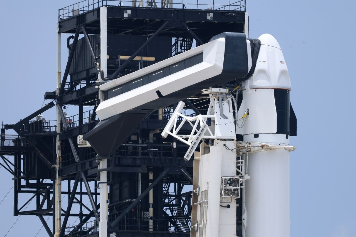 NASA Considers Launching Astronaut Mission Next Week After Delay