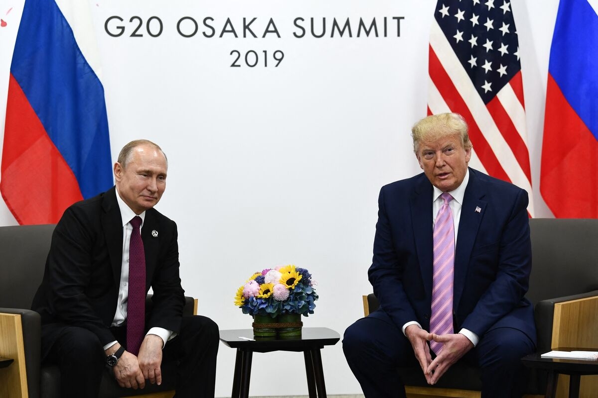 Trump Announces He Plans to Meet With Putin ‘Very Shortly'