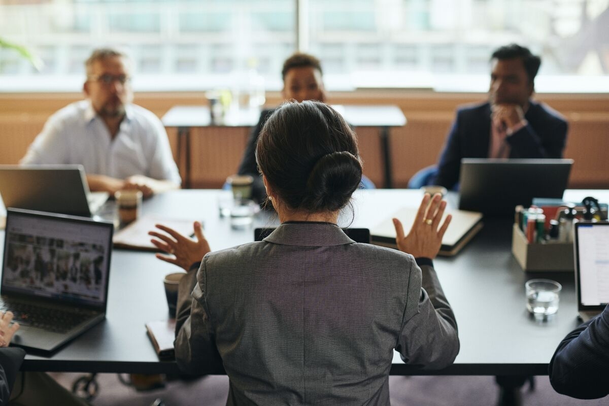 Corporate Italy Lacks Female CEOs, Stock Exchange Head Warns