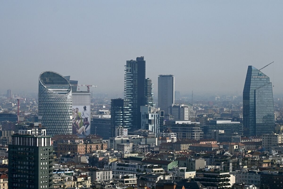 Nextalia Said to Explore Sale of Italian Wealth Firm Firstance