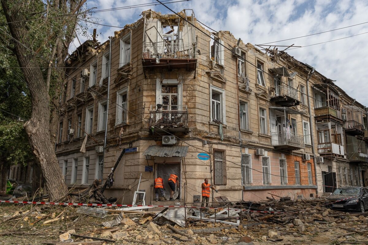 Putin Ramps Up Drone-Making to Unleash Attacks on Ukrainian Cities