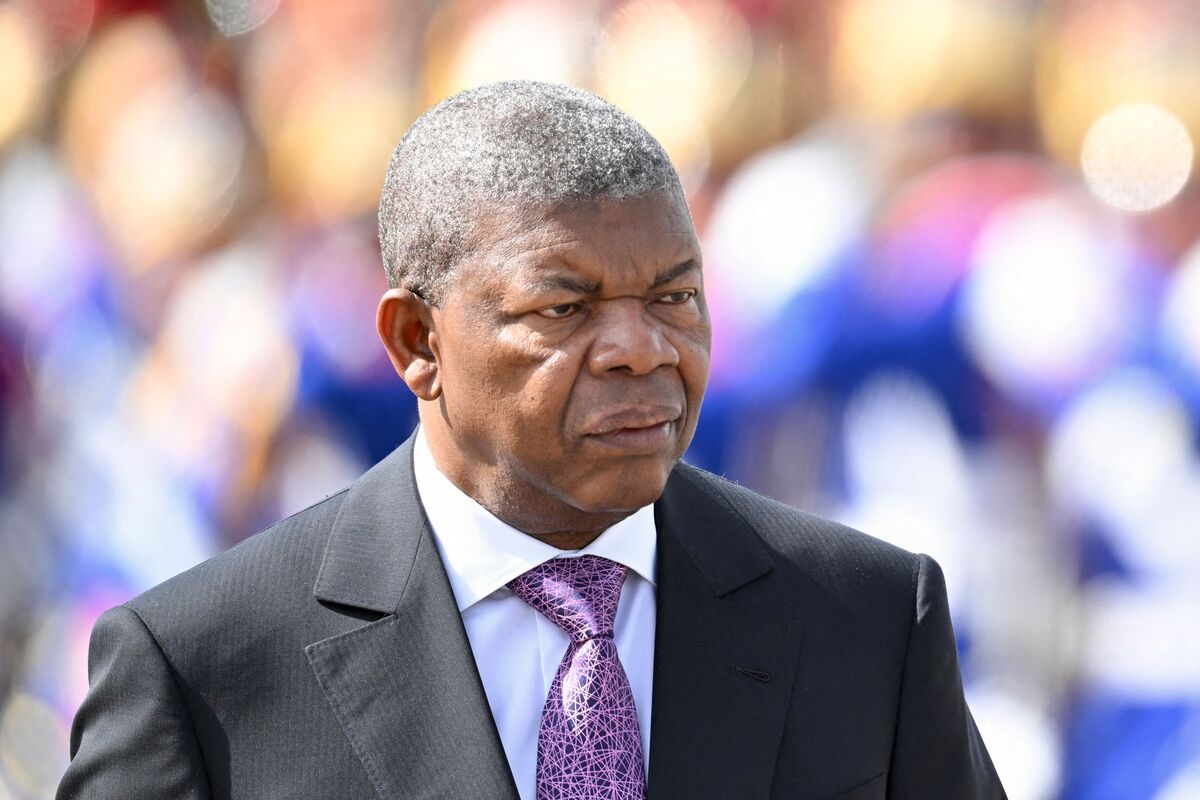 Angolan President Consults Advisers Amid Threat of New Protests