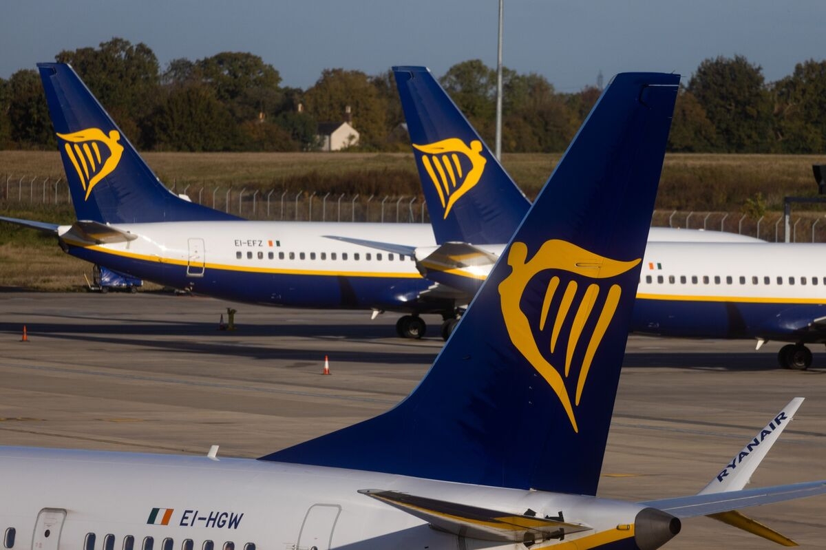 Ryanair Says Tariff War Top Threat to Growth; Plans Buyback