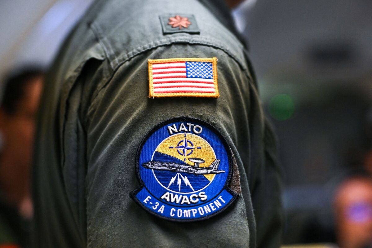 US Won't Quit NATO But May Pivot From Europe, NATO Admiral Says