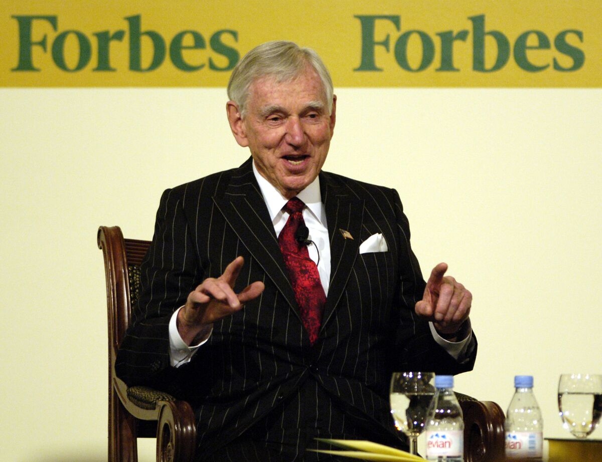 David Murdock, Longevity-Driven Former CEO of Dole, Dies at 102