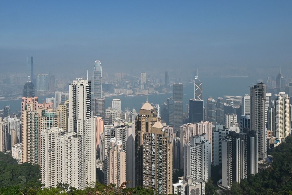 Hong Kong's New Platform for $166 Billion Pension Faces Glitches