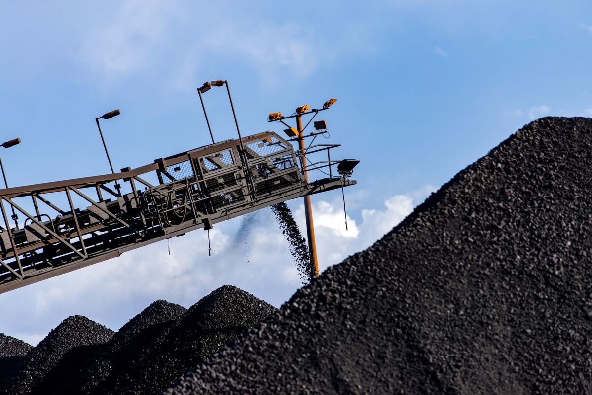 Eramet Shares Drop as Gabon Aims to End Manganese Ore Exports