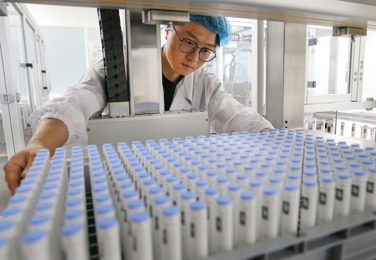Hengrui Pharma Gets China Regulator's Nod for Hong Kong Share Sale