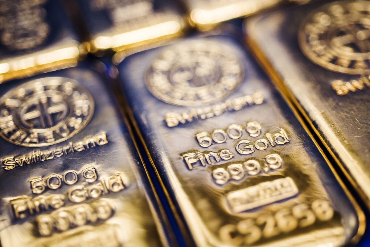 A Global Market Based on Gold Bars Shudders on Tariff Threat