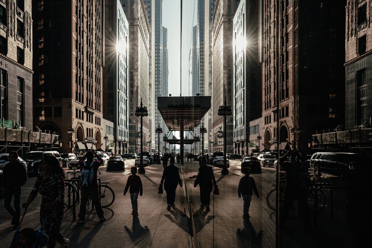 Chicago Boosts Bond Sale to $698 Million With High Yield at 5.6%