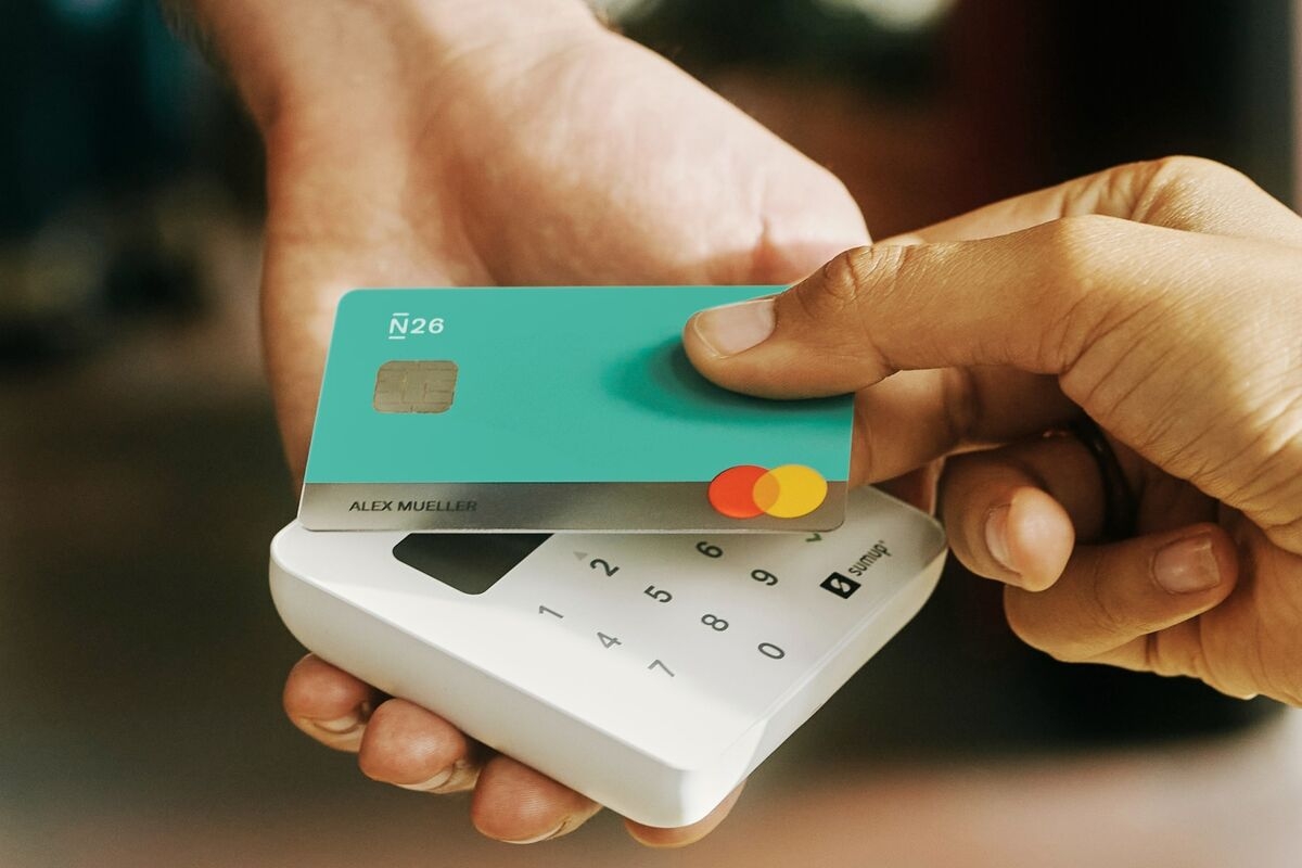 Thiel-Backed Fintech N26 to Offer Mobile Service to Boost Growth