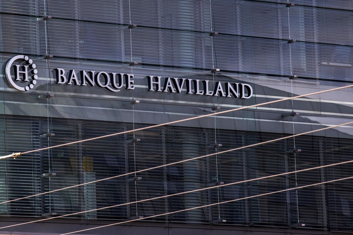 Monaco Bank With Ties to Prince Andrew Nears Sale to Fintech Investors