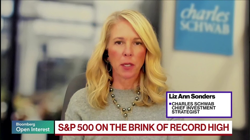 Fed Being on Hold Is Bolstering Markets, Schwab's Sonders Says