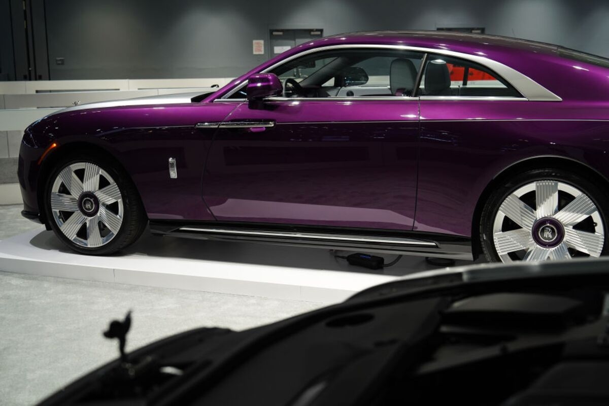 Jaguar and Aston Martin Must Find a Way to Share