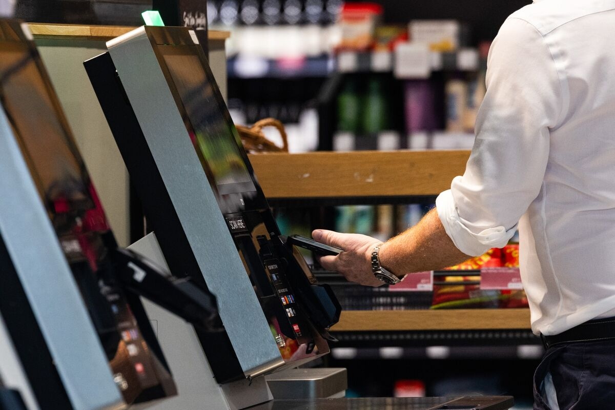 UK Shop Prices Rise as Higher Taxes, Food Costs Hit Supermarkets