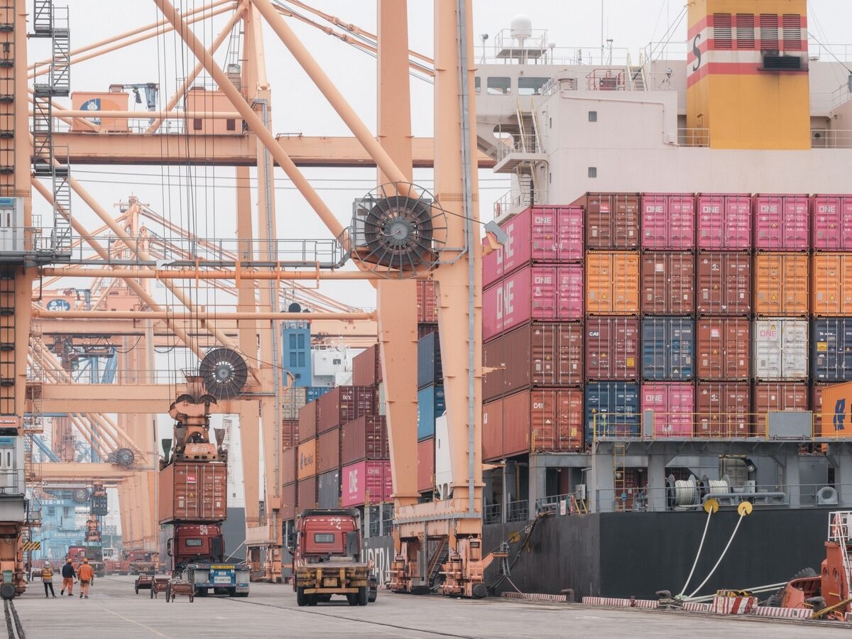 Vietnam Sees Trump Tariffs Cutting Up to a Third of US Exports