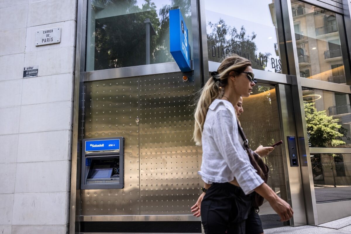 Spain Chided by EU for Hindering BBVA's €13 Billion Sabadell Bid