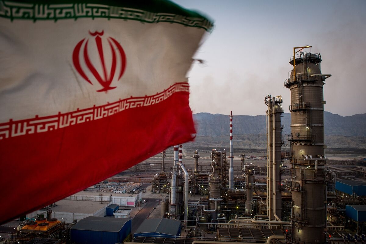 Tanker Stocks Surge on Trump's Pledge to Tighten Curbs on Iran