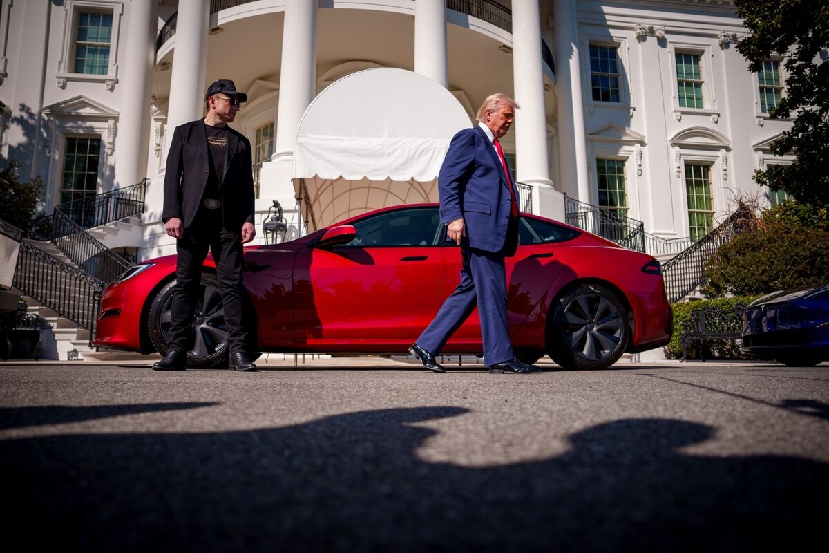 Musk Picks a Fight With the White House and Tesla Loses