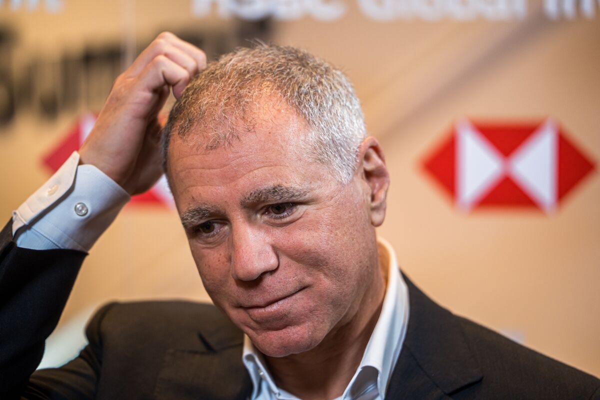 HSBC Outsourcing Trading Is a Risky Business