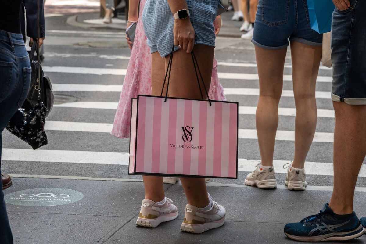 Victoria's Secret Investor Slams ‘Disastrous' Board Decisions