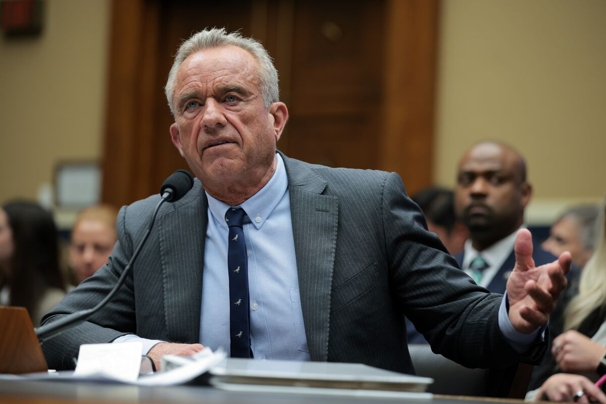 RFK Jr. Sued by Doctors Over Abrupt Changes to Covid Vaccine Guidance