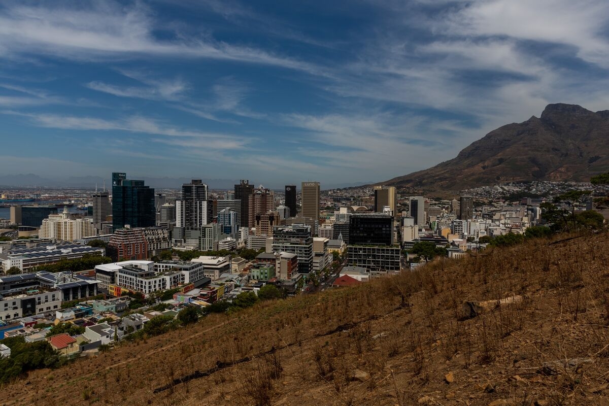 South Africa Budget Approval in Sight After Tax Wrangle Ends