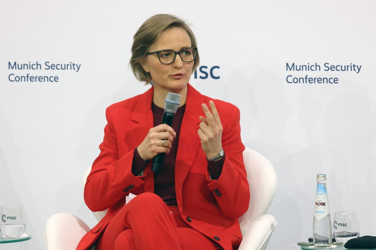 German Greens See Chance for Defense Spending Deal This Week