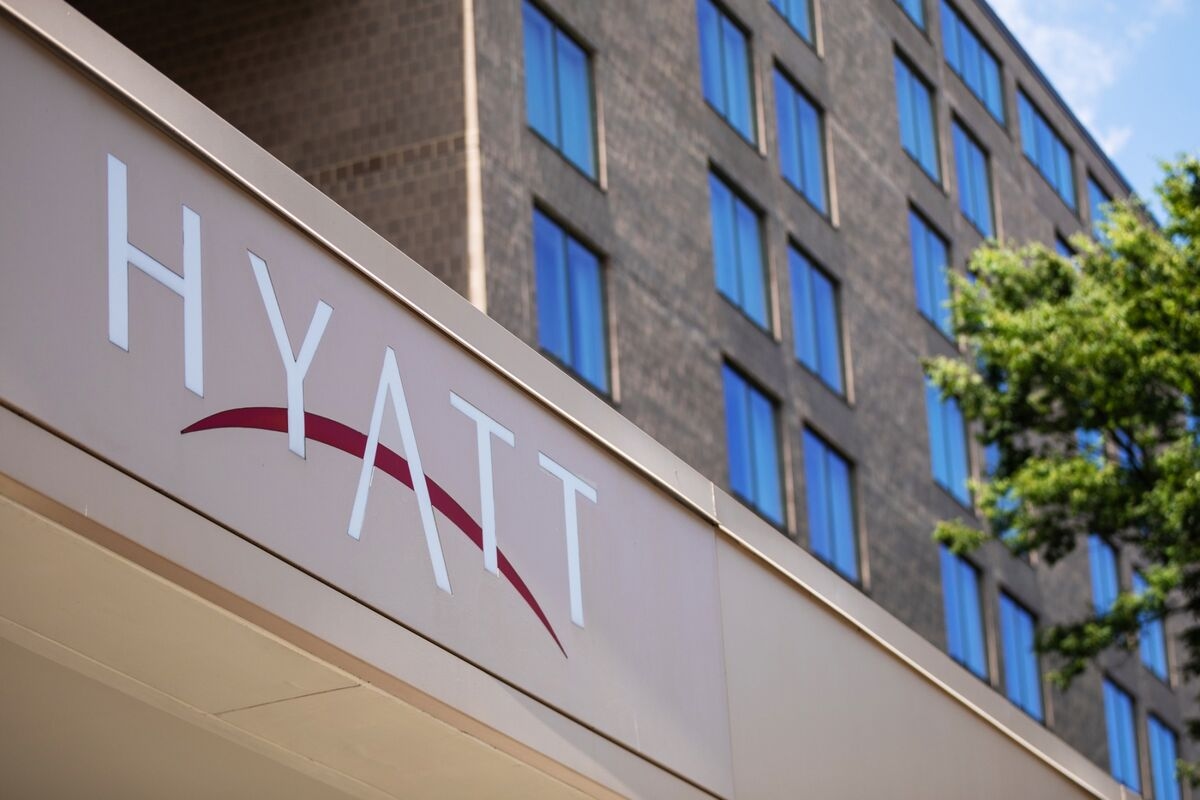 Goldman Prices $1.4 Billion Loan for Hyatt's Playa Resorts Sale