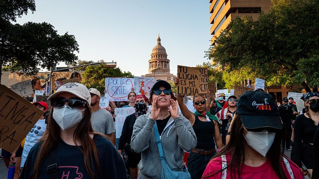 Los Angeles Clashes Continue, Protesters Detained in Austin