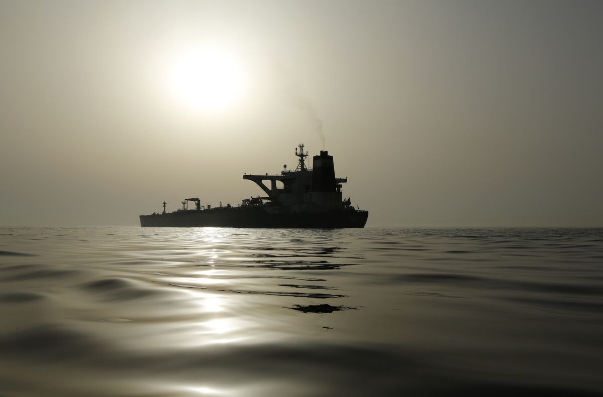 India Bars Tanker Hauling Russian Crude on Documents Lapse