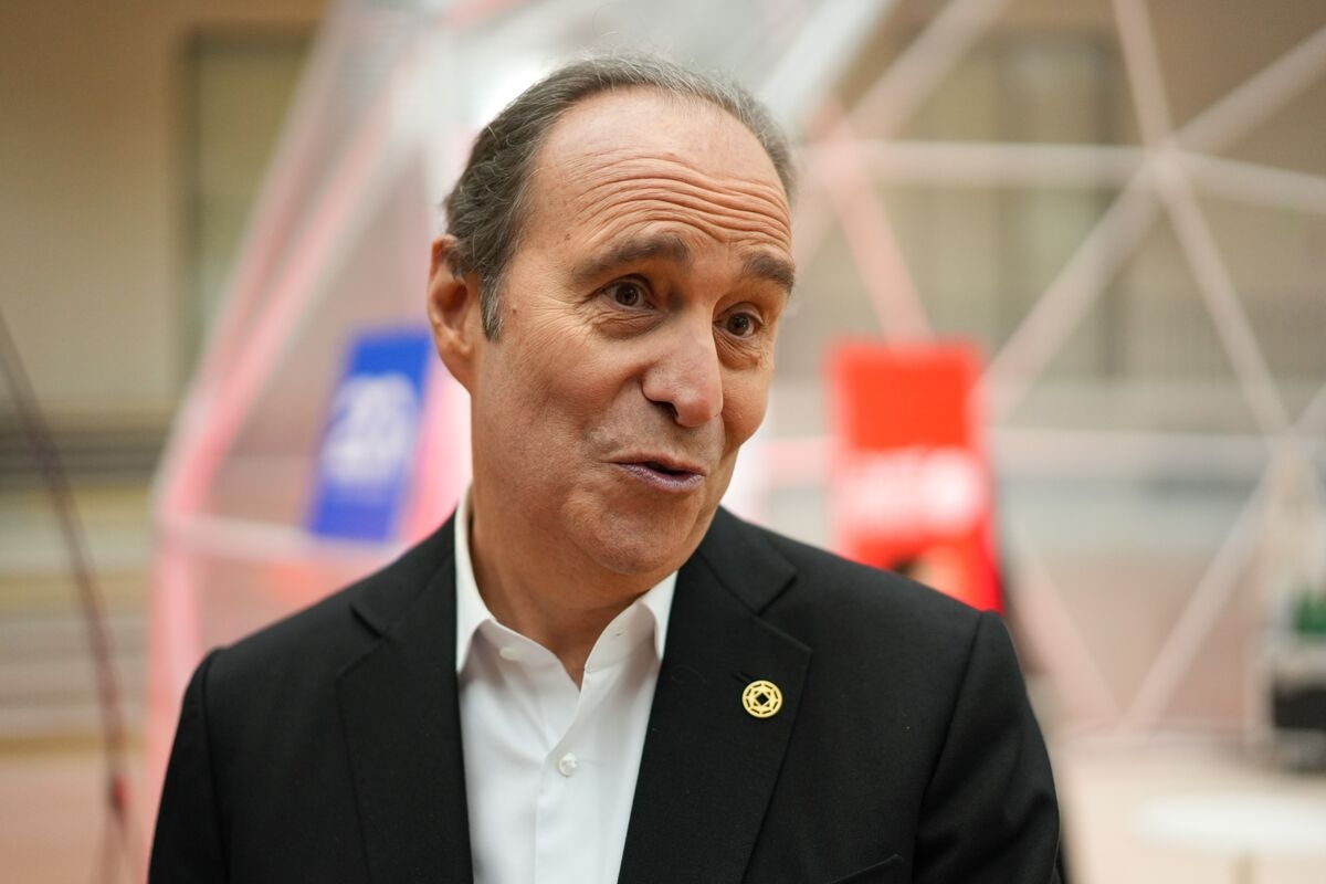 Xavier Niel's Not Ready to Throw in the Towel on AI