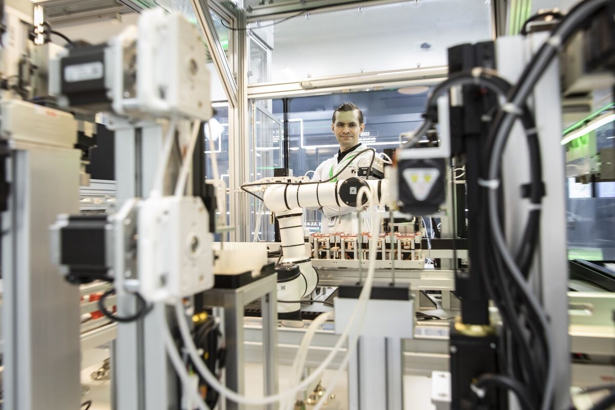 AI Drug Startup Touts Promising Advance in Treating Lung Disease