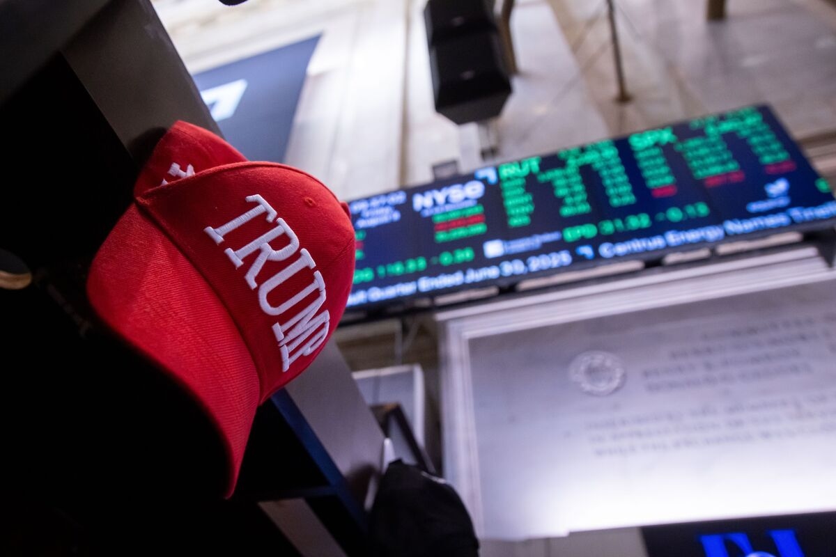 Private Equity Braces for a Strange Bedfellow in 401(k) Order: Crypto