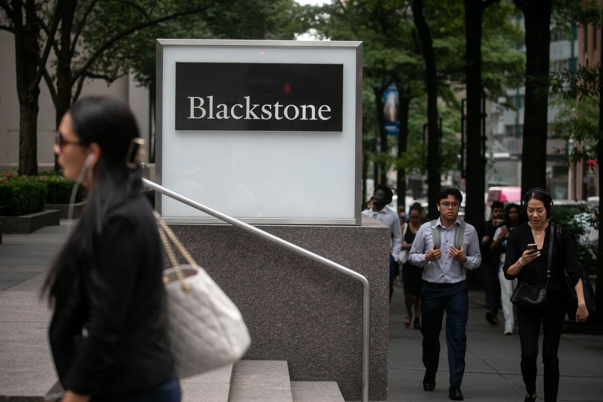 Blackstone Said to Be in Talks to Buy Embattled Allegiant Resort
